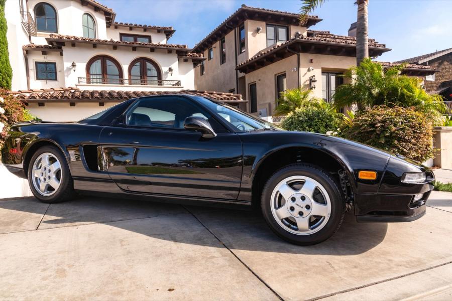  Acura NSX 1991 года  (фото 12 из 97)